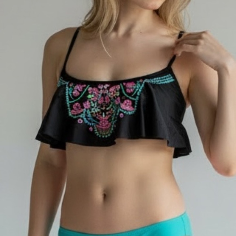 Hobie Embroidered Bikini Top | Size Small | Black Ruffle Boho Style